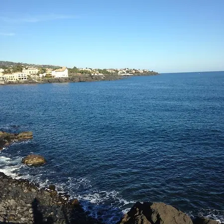 Accatania 3*